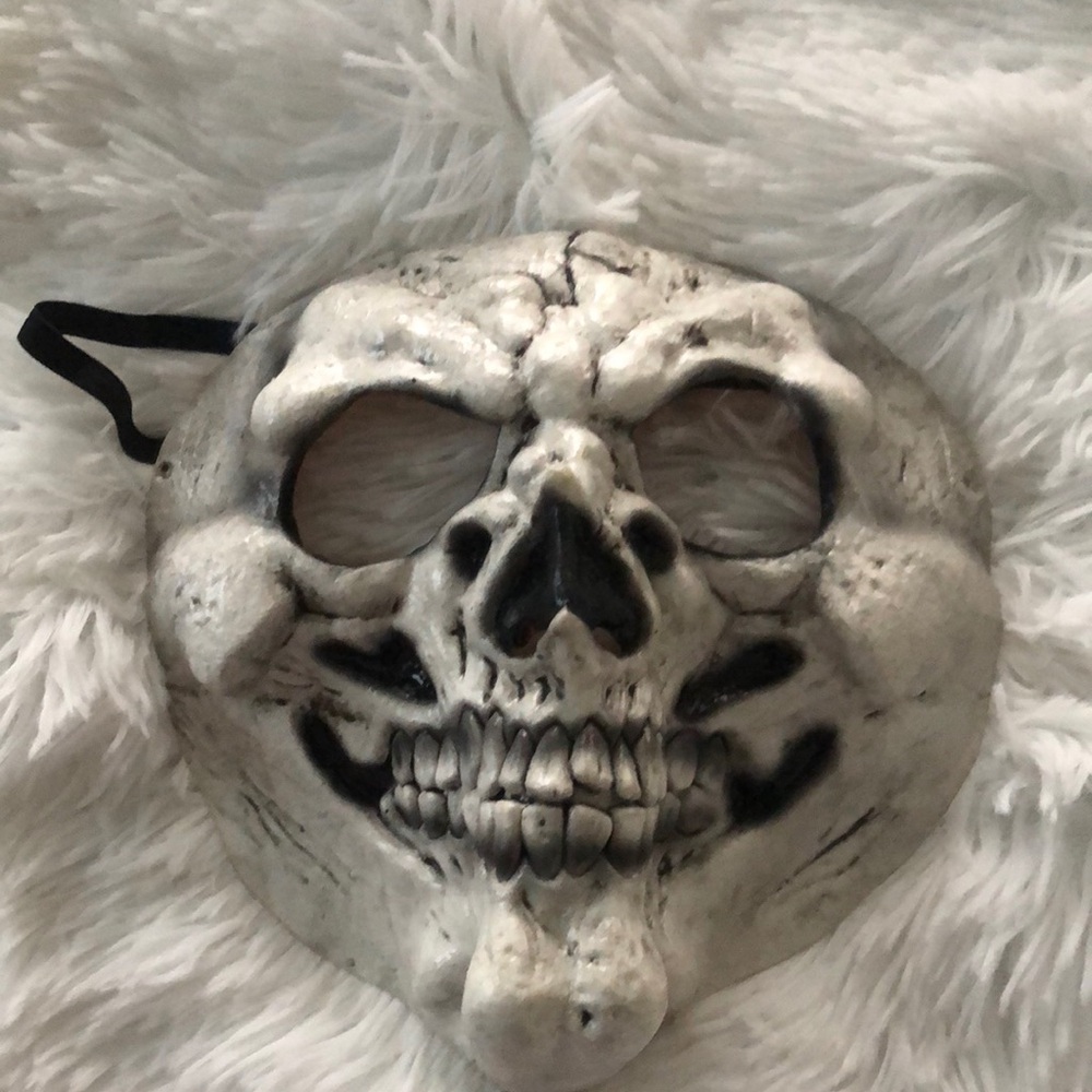Skeleton Mask